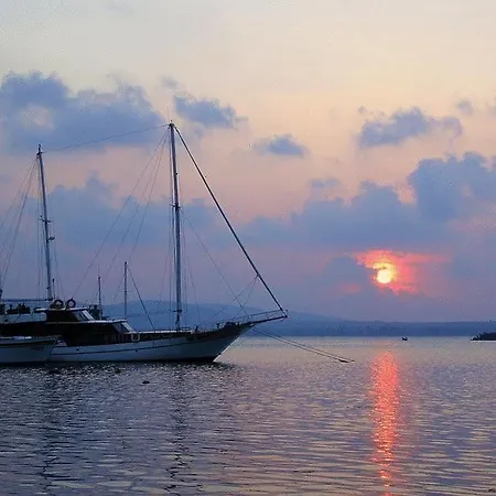 Orion Guest House 3* Sozopol
